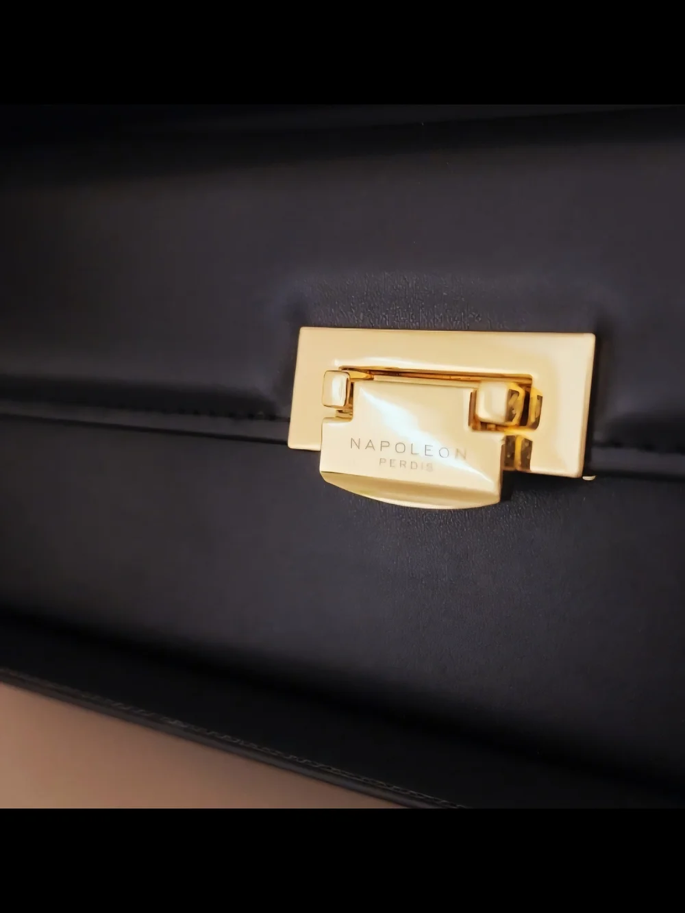 Napoleon Perdis Black and Gold Makeup Brush Set Box